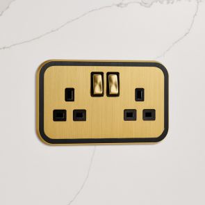 2G UK Plug Socket (13A) in Gold & Black